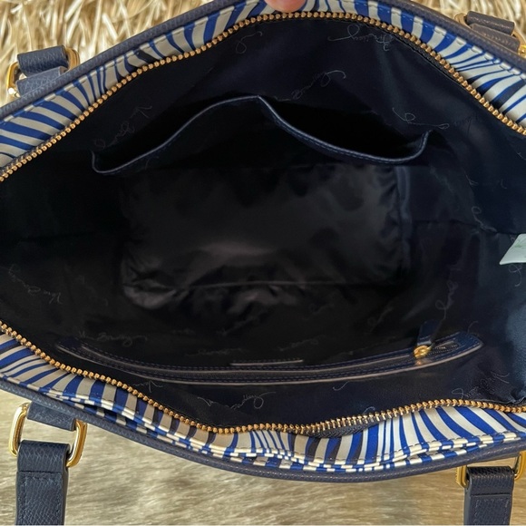 VERA BRADLEY Streeterville Ella Tote Blue White Wavy Stripe Water Repellant - Picture 12 of 15